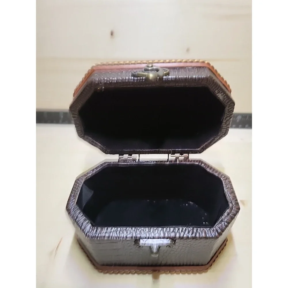 Vintage Trinket Box Small Wooden Treasure Chest‎ Storage Jewelry Necklace Box